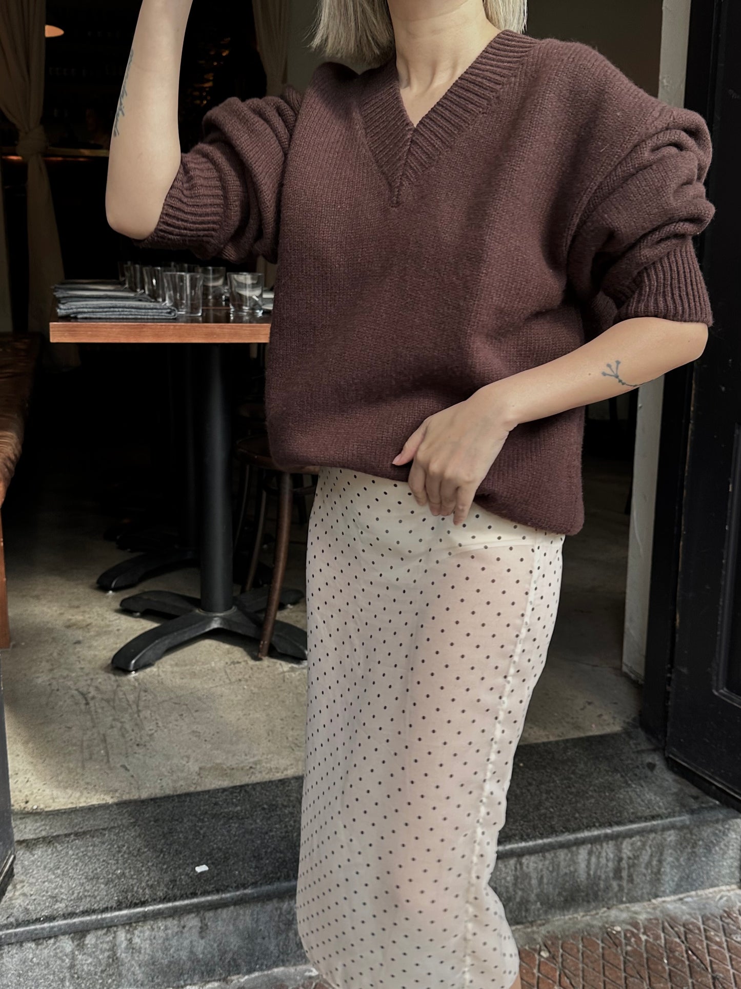 LENA V NECK JUMPER - CHOCOLATE