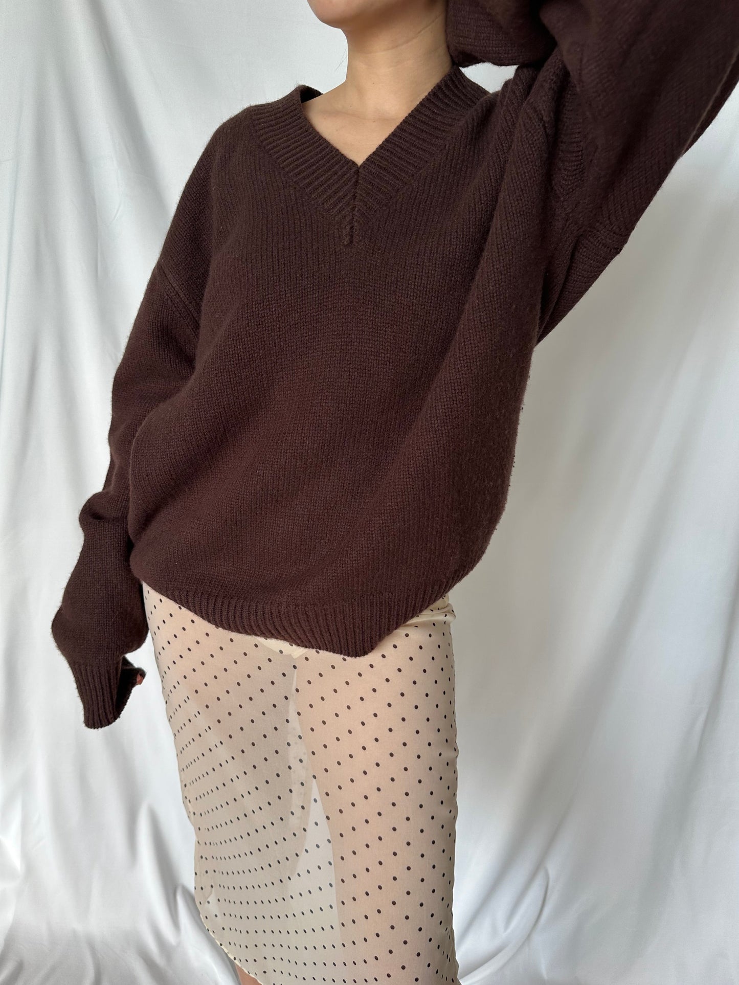 LENA V NECK JUMPER - CHOCOLATE